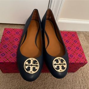 Tory Burch Chelsea ballet flat.